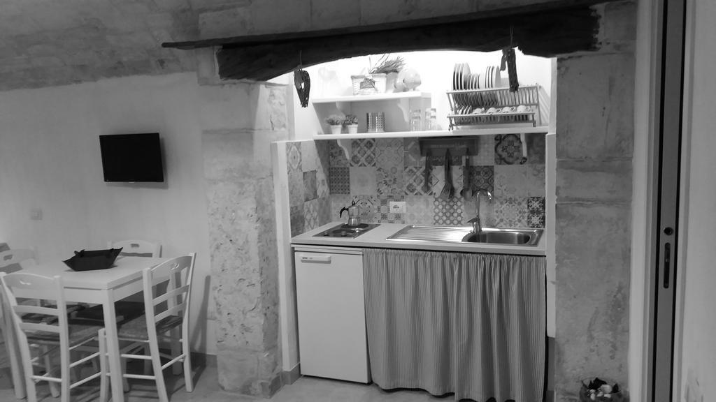 Dimora Miccolis Hotel Alberobello Eksteriør billede