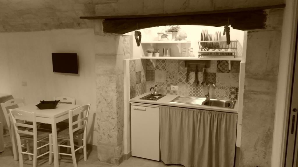 Dimora Miccolis Hotel Alberobello Eksteriør billede