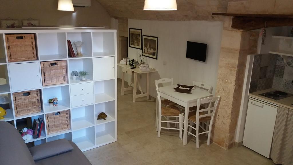 Dimora Miccolis Hotel Alberobello Eksteriør billede